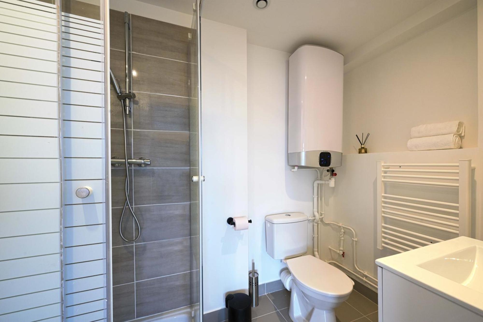 Modern Bright Apartment In Appart'Hotel Saint-Maur-des-Fosses Exterior photo